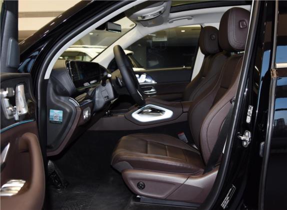 奔驰GLS 2021款 GLS 450 4MATIC 时尚型 车厢座椅   前排空间