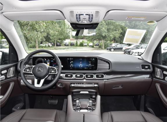 奔驰GLS 2021款 改款 GLS 450 4MATIC 时尚型 中控类   中控全图