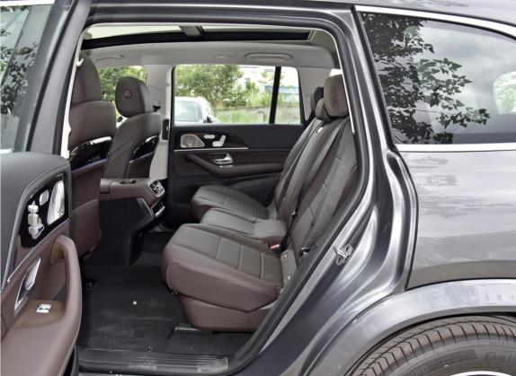 奔驰GLS 2021款 改款 GLS 450 4MATIC 时尚型 车厢座椅   后排空间