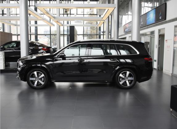 奔驰GLS 2022款 GLS 450 4MATIC 时尚型 外观   正侧