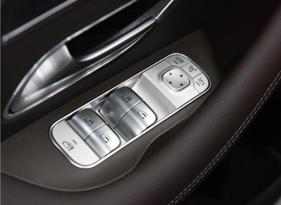 奔驰GLS 2022款 GLS 450 4MATIC 时尚型 车厢座椅   门窗控制
