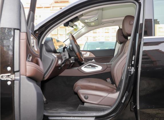 奔驰GLS 2022款 GLS 450 4MATIC 豪华型 车厢座椅   前排空间