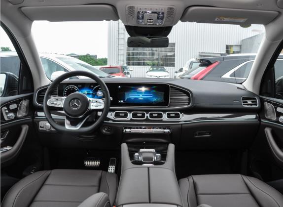 奔驰GLS 2022款 改款二 GLS 450 4MATIC 时尚型 中控类   中控全图