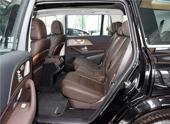 奔驰GLS 2022款 改款二 GLS 450 4MATIC 豪华型 车厢座椅   后排空间