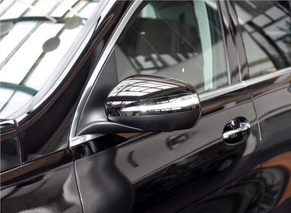 奔驰GLS 2022款 改款二 GLS 450 4MATIC 豪华型 外观细节类   外后视镜