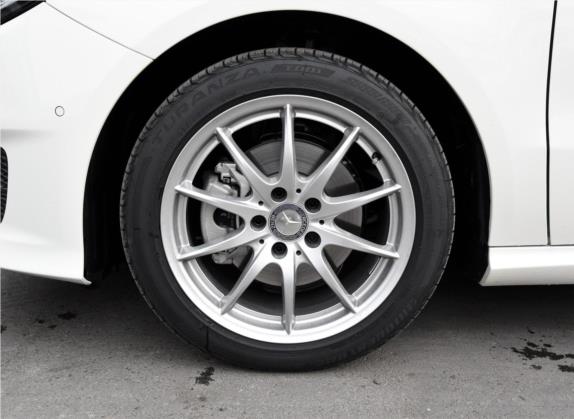 奔驰B级 2015款 B 200 动感型 其他细节类   前轮