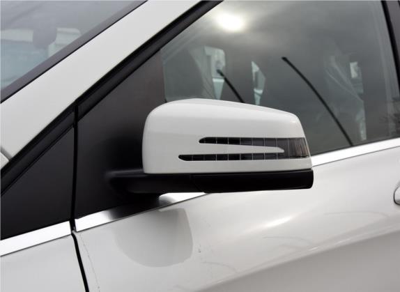 奔驰B级 2015款 B 200 动感型 外观细节类   外后视镜