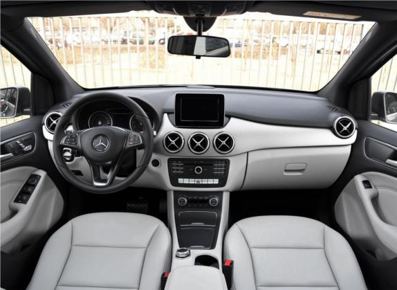 奔驰B级 2015款 B 200 时尚型 中控类   中控全图