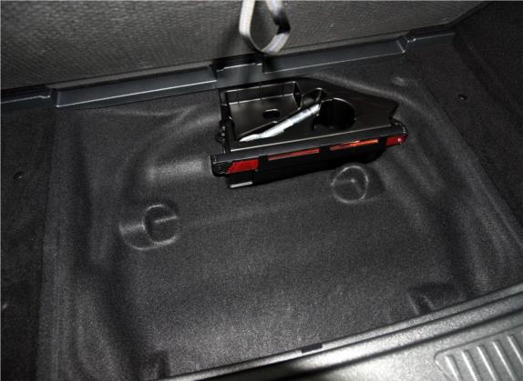 奔驰B级 2015款 B 260 运动型 其他细节类   备胎