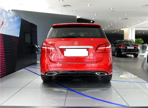 奔驰B级 2015款 B 260 运动型 外观   正后