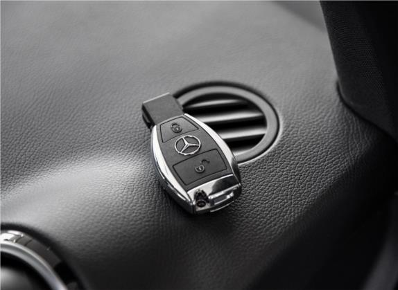 奔驰B级 2018款 B 200 动感型 其他细节类   钥匙