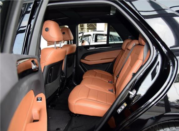 奔驰GLE新能源 2016款 GLE 500e 4MATIC 车厢座椅   后排空间