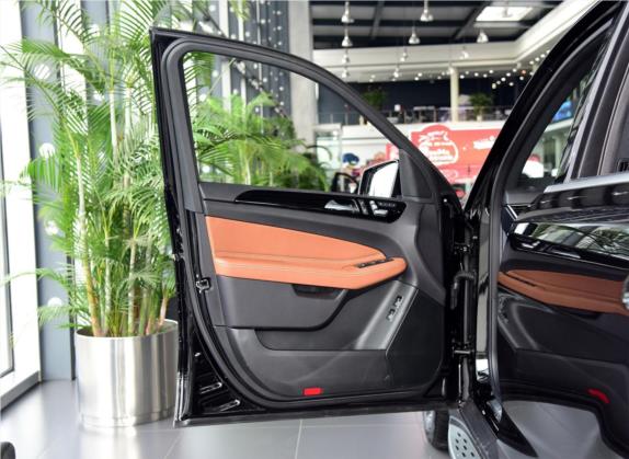 奔驰GLE新能源 2016款 GLE 500e 4MATIC 车厢座椅   前门板