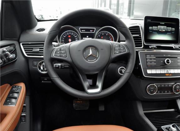 奔驰GLE新能源 2017款 GLE 500e 4MATIC 中控类   驾驶位