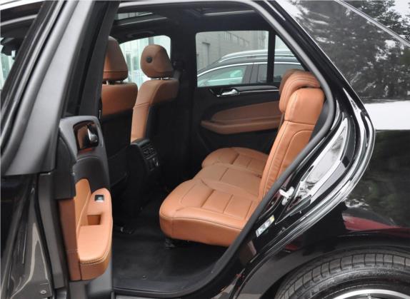 奔驰GLE新能源 2017款 GLE 500e 4MATIC 车厢座椅   后排空间