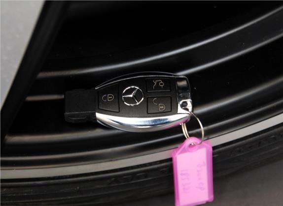 奔驰E级(进口) 2012款 E 200 CGI Coupe 其他细节类   钥匙