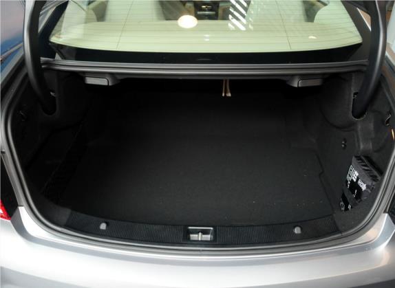 奔驰E级(进口) 2014款 E 320 轿跑版 车厢座椅   后备厢