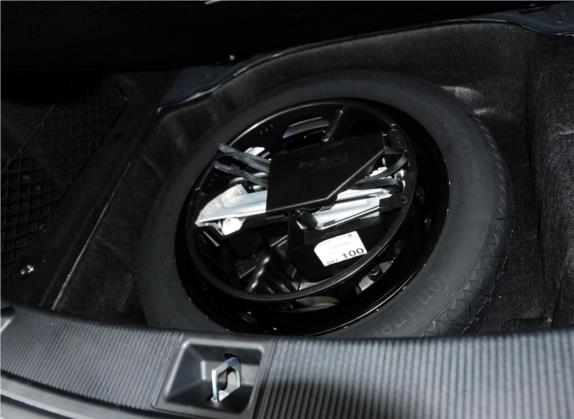 奔驰E级(进口) 2014款 E 260 敞篷轿跑车 其他细节类   备胎