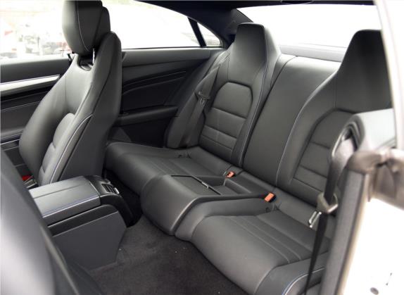 奔驰E级(进口) 2016款 E 260 轿跑车 灵动版 车厢座椅   后排空间