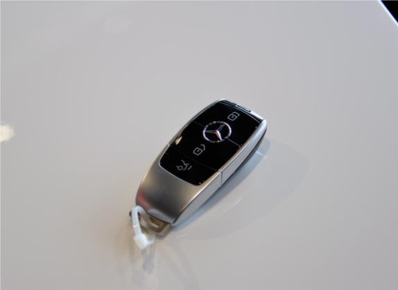 奔驰E级(进口) 2017款 E 200 4MATIC 轿跑车 其他细节类   钥匙
