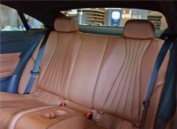 奔驰E级(进口) 2017款 E 200 4MATIC 轿跑车 车厢座椅   后排空间