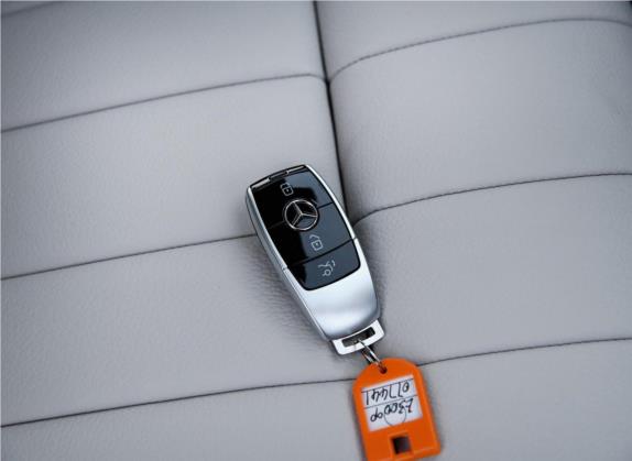 奔驰E级(进口) 2019款 E 300 轿跑车 其他细节类   钥匙