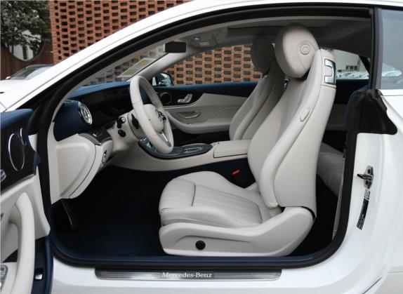 奔驰E级(进口) 2019款 E 300 轿跑车 车厢座椅   前排空间