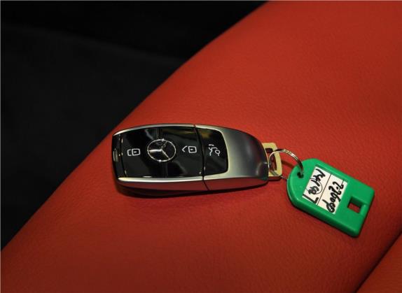 奔驰E级(进口) 2020款 E 260 4MATIC 敞篷轿跑车 其他细节类   钥匙