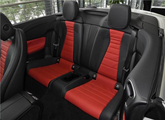 奔驰E级(进口) 2020款 E 260 4MATIC 敞篷轿跑车 车厢座椅   后排空间