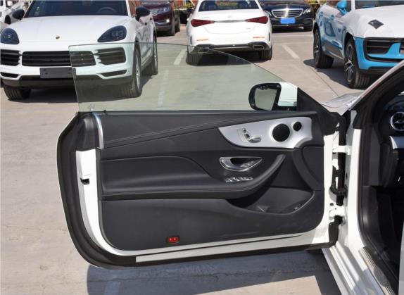 奔驰E级(进口) 2021款 改款 E 260 4MATIC 轿跑车 车厢座椅   前门板