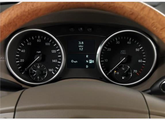 奔驰GL级 2006款 GL 450 4MATIC 中控类   仪表盘
