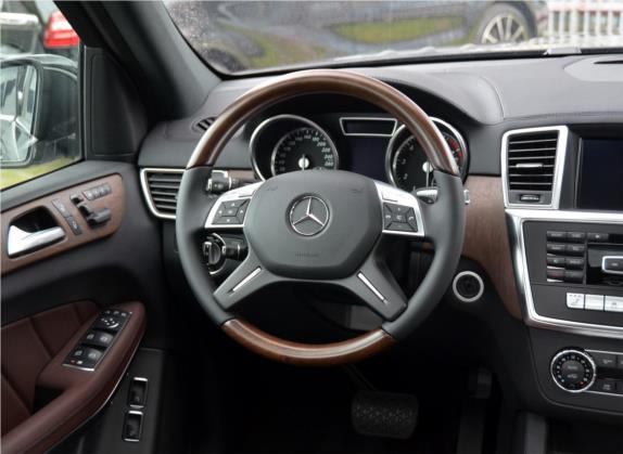 奔驰GL级 2013款 GL 500 4MATIC 中控类   驾驶位
