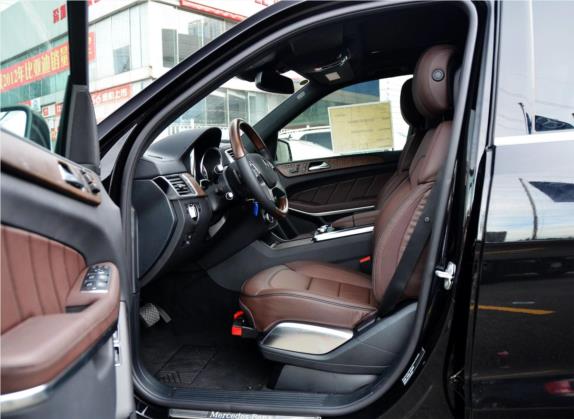 奔驰GL级 2013款 GL 500 4MATIC 车厢座椅   前排空间