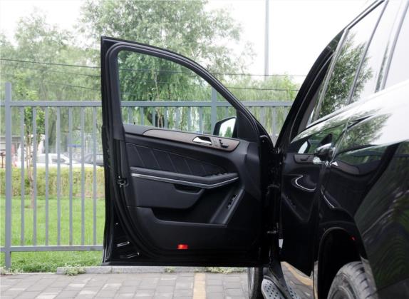 奔驰GL级 2014款 GL 400 4MATIC豪华型 车厢座椅   前门板