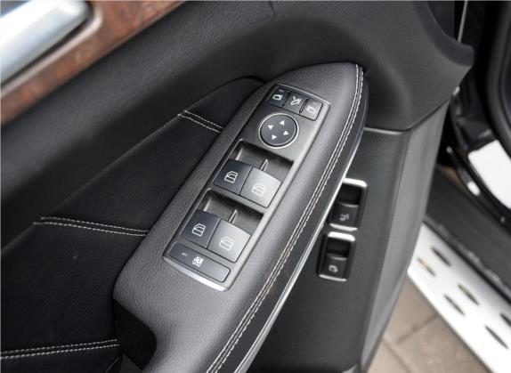 奔驰GL级 2014款 GL 400 4MATIC豪华型 车厢座椅   门窗控制