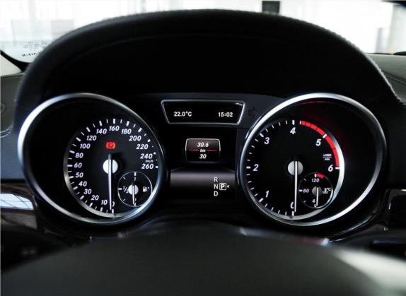 奔驰GL级 2014款 GL 350 CDI 4MATIC 中控类   仪表盘