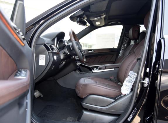 奔驰GL级 2015款 GL 500 4MATIC 车厢座椅   前排空间