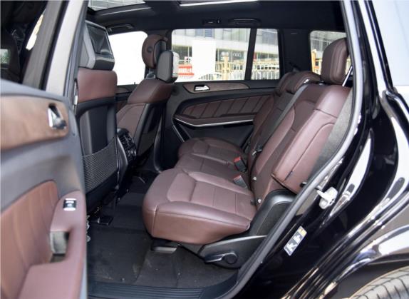 奔驰GL级 2015款 GL 500 4MATIC 车厢座椅   后排空间