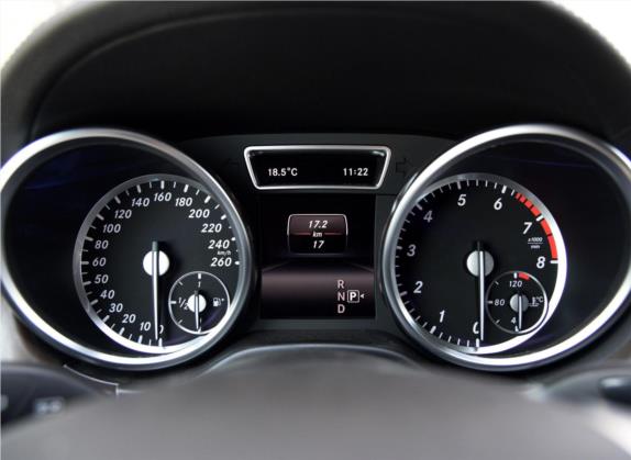 奔驰GL级 2015款 GL 500 4MATIC 中控类   仪表盘