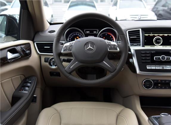奔驰GL级 2015款 GL 350 CDI 4MATIC 中控类   驾驶位