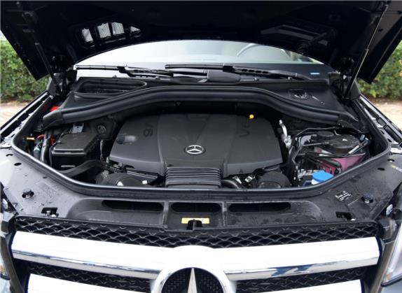 奔驰GL级 2015款 GL 350 CDI 4MATIC 其他细节类   发动机舱