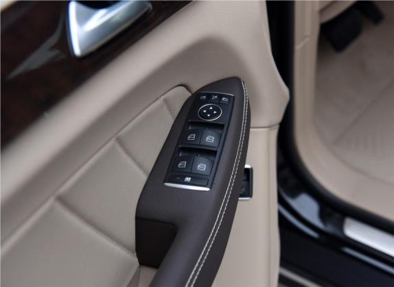 奔驰GL级 2015款 GL 350 CDI 4MATIC 车厢座椅   门窗控制