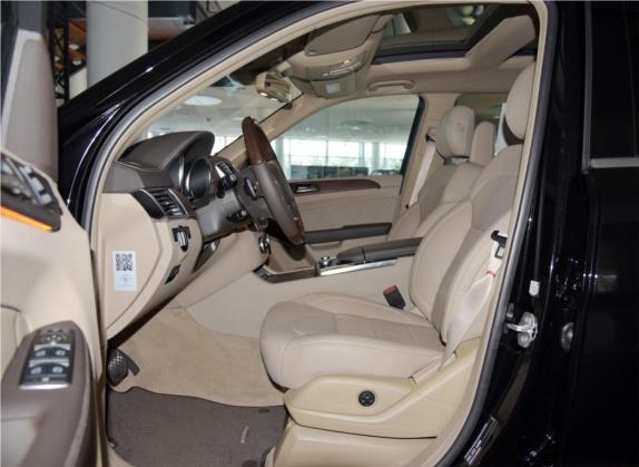 奔驰GL级 2015款 GL 400 4MATIC动感型 车厢座椅   前排空间