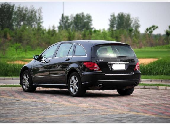 奔驰R级 2007款 R 500 L 4MATIC 外观   斜后