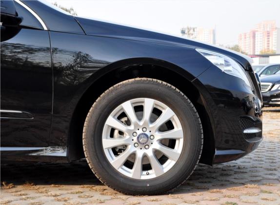奔驰R级 2010款 R 350 L 4MATIC 其他细节类   前轮