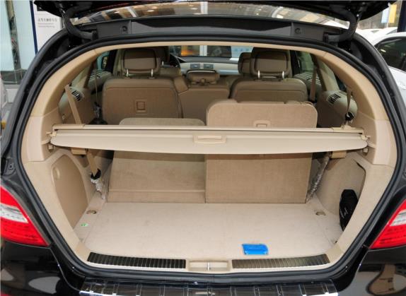 奔驰R级 2011款 R 300 L 商务型 车厢座椅   后备厢