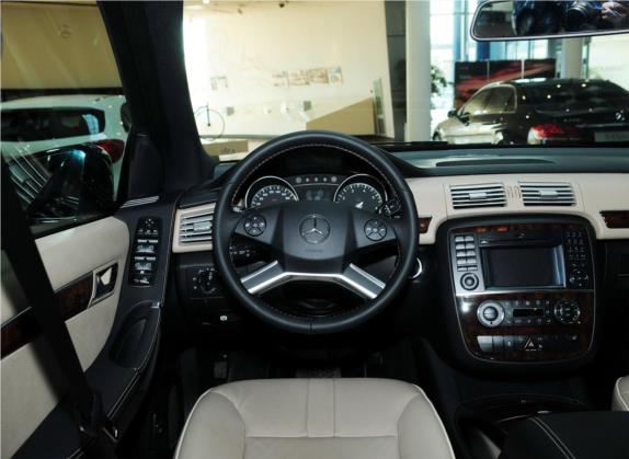 奔驰R级 2011款 R 350 L 4MATIC 中控类   驾驶位