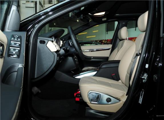 奔驰R级 2011款 R 350 L 4MATIC 车厢座椅   前排空间