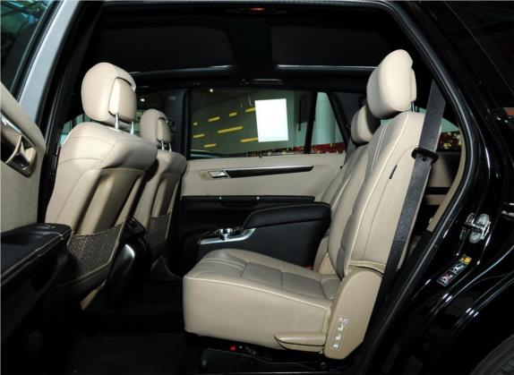 奔驰R级 2011款 R 350 L 4MATIC 车厢座椅   后排空间