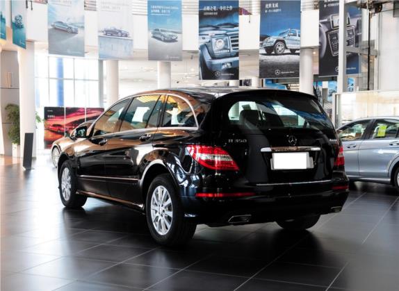 奔驰R级 2011款 R 350 L 4MATIC 外观   斜后